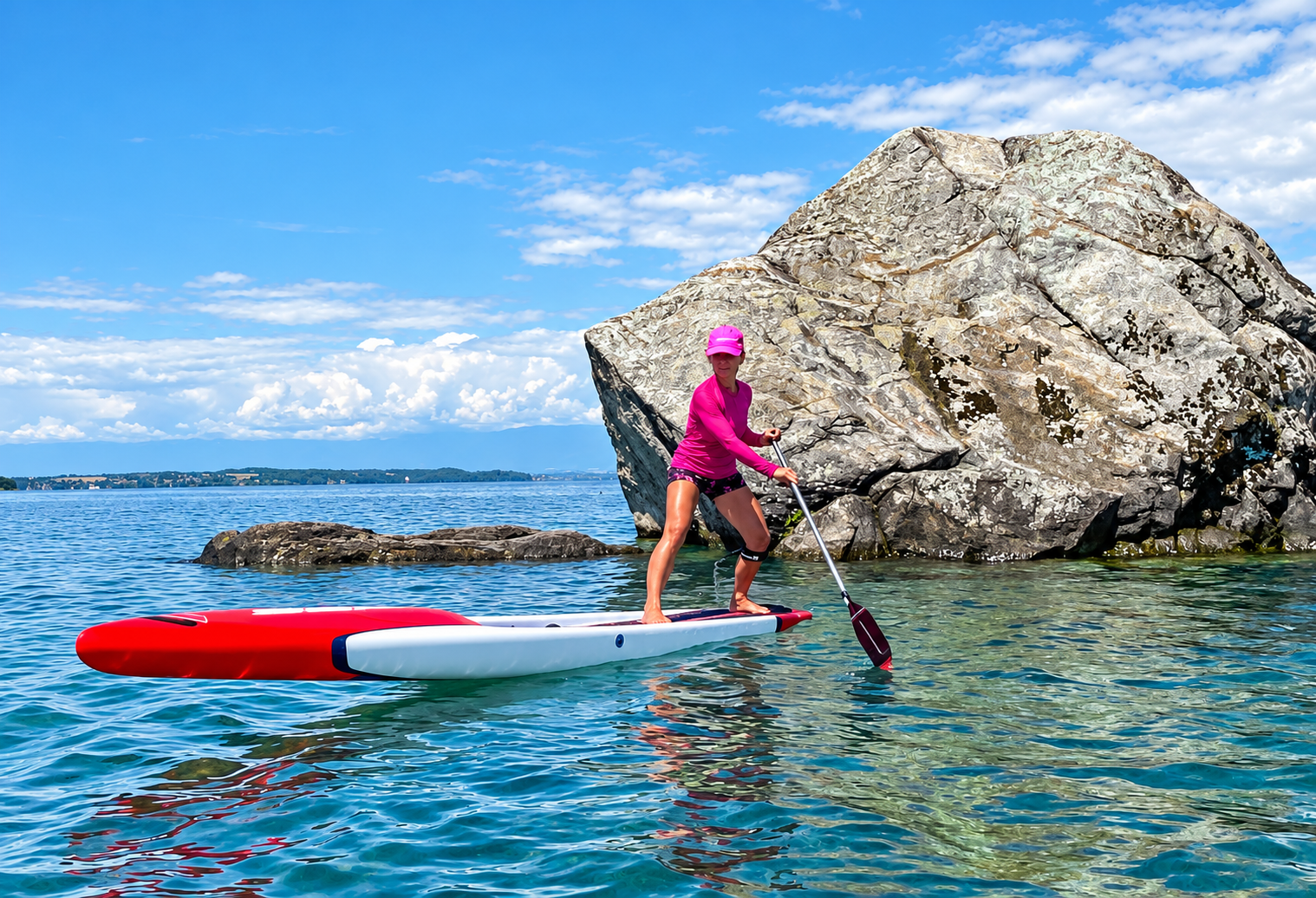 Emma lors d'une séance de Stand Up Paddle sur le Léman