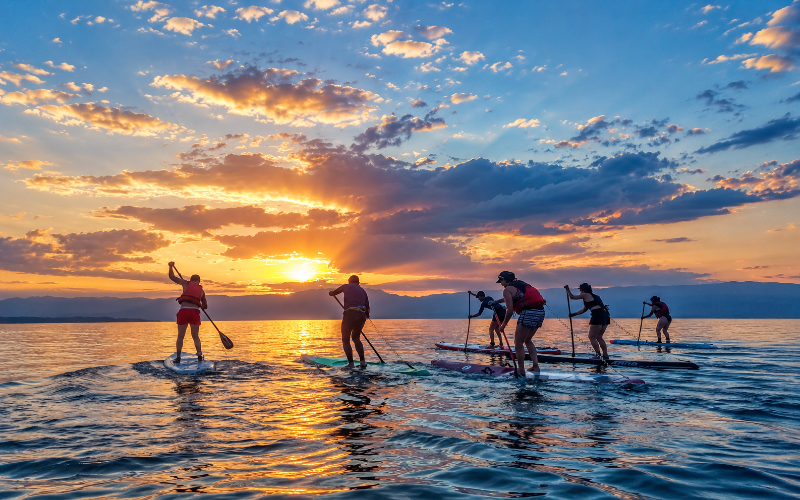 Cours de Stand Up Paddle avec accompagnement technique sur le lac